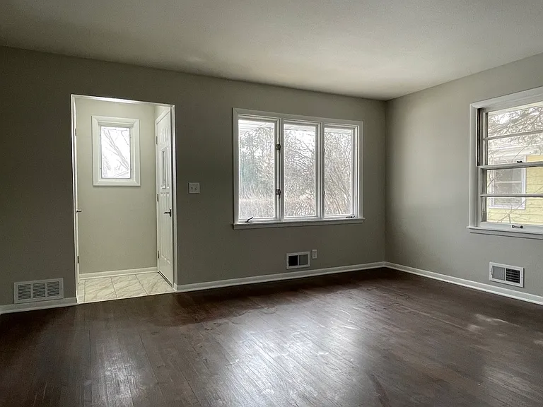 3516 Spain Pl #3516 — Photo 2