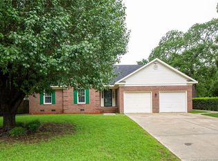 1194 Hallberry Dr, Fayetteville, NC 28314