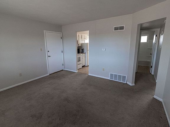 5th image of 2812 Leeway Dr APT 102