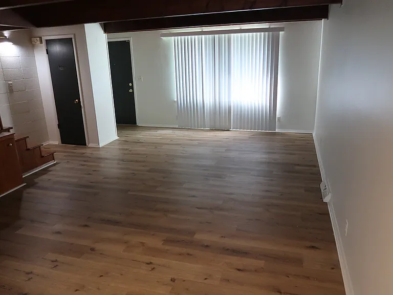 1258-1302 Northfield Avenue NE - 1260 — Photo 3