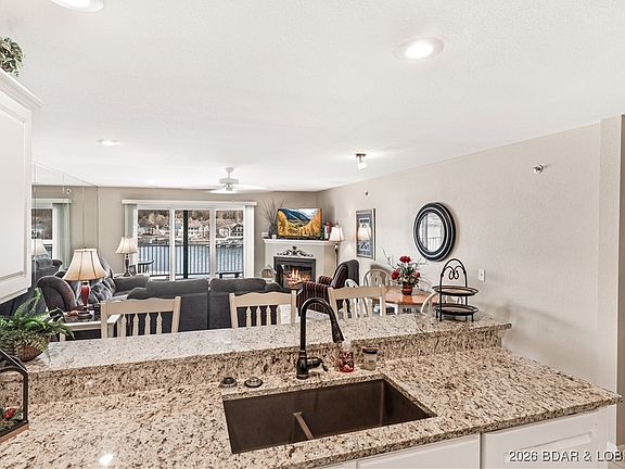 4th image of 770 Pershing Dr #3A