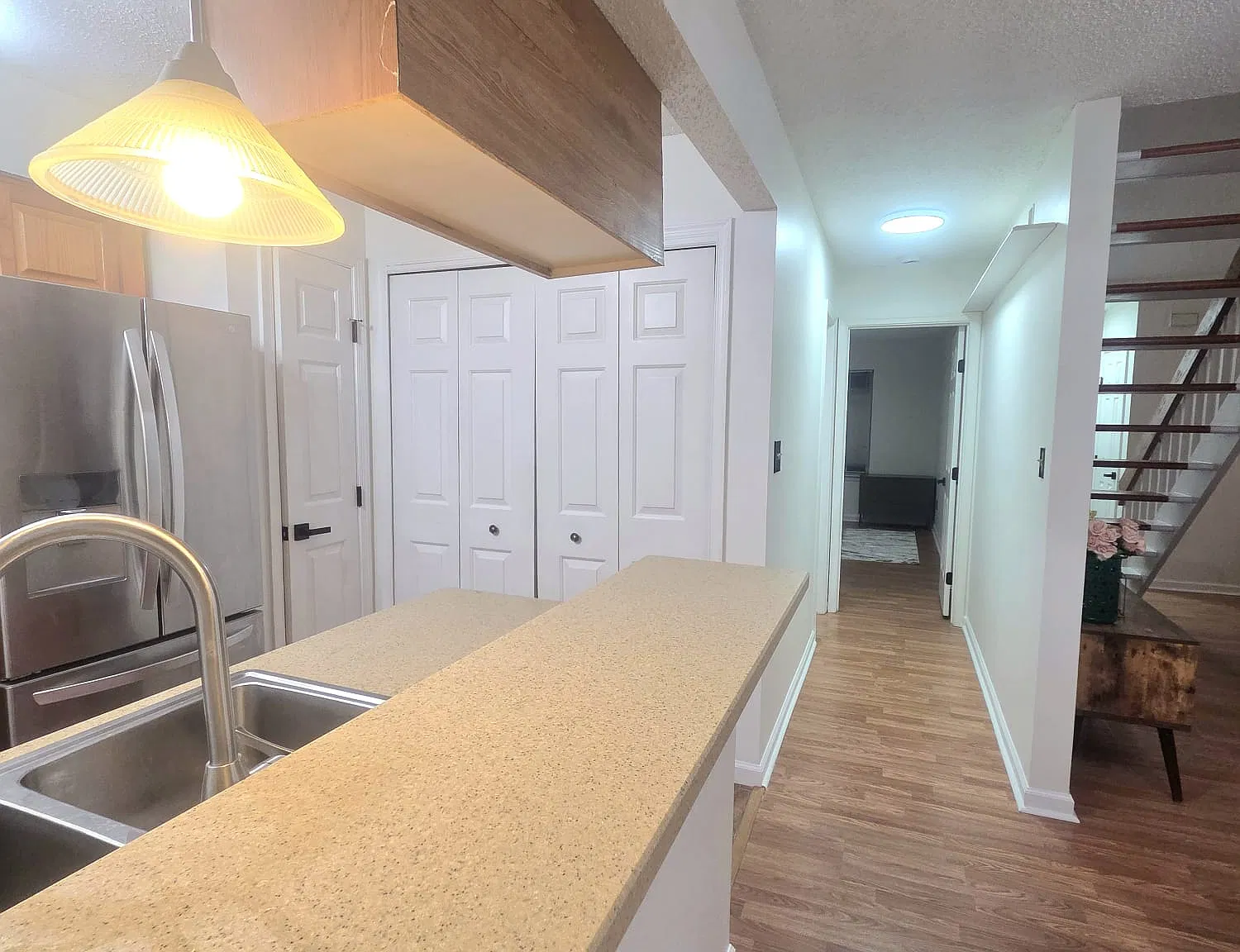 2 bed, 1210 sqft, $2,300 — Photo 1