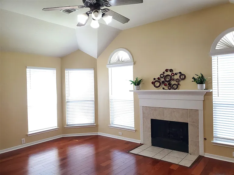 2502 Suncreek Ln — Photo 15