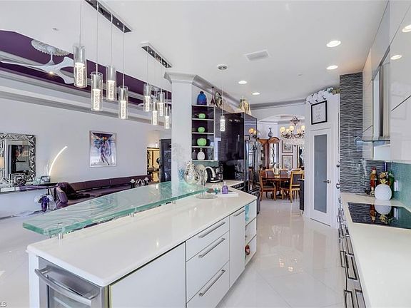 5th image of 8751 Coastline Ct APT 201