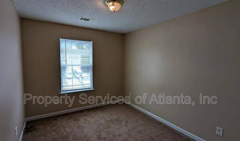 2207 Miranda Dr — Photo 11