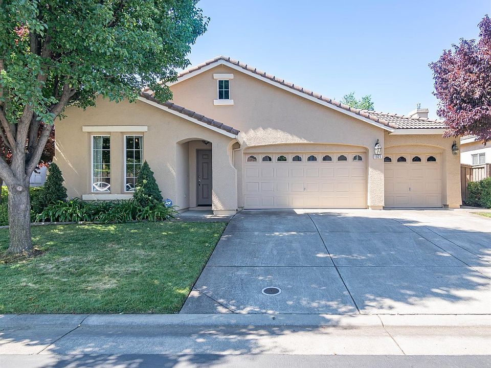 1st image of 1921 San Esteban Cir