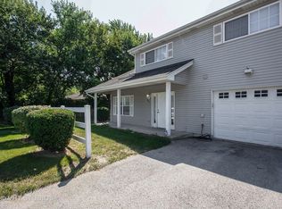 703 Shady Acres Ln, Calumet City, IL 60409