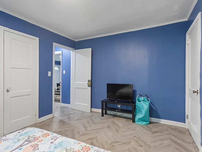 537 W Lake Ave NW #A — Photo 7