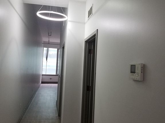 4th image of 735 Griswold St #602