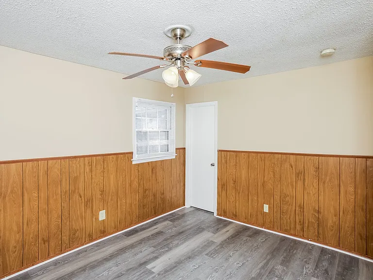 1478_025_main_bedroom_12891447.jpg
