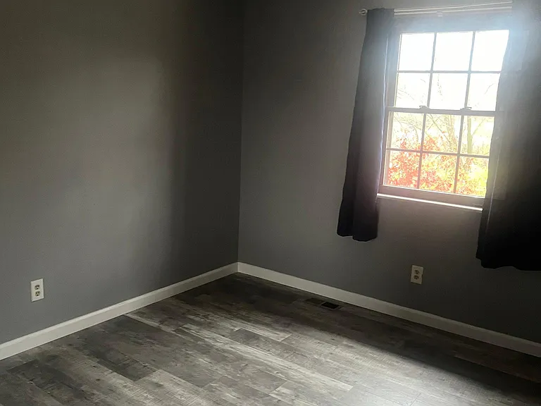 1811 Hanover Ln — Photo 6