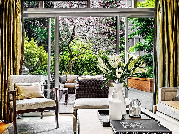 5th image of 10692 NE 9th Place #TH26