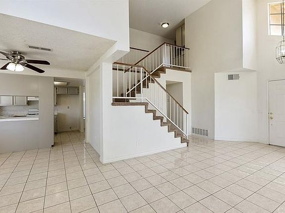 4th image of 14949 Meadow Breeze Dr