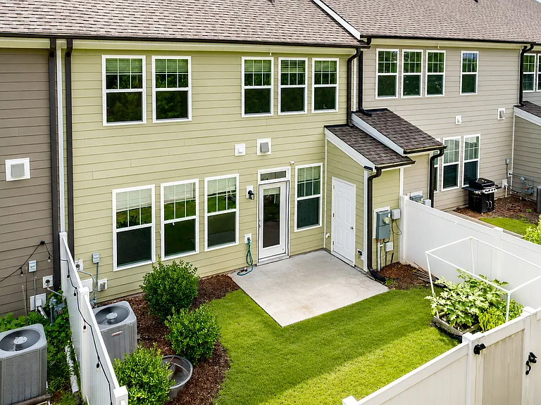 1013 Brennan Green Ct — Photo 19