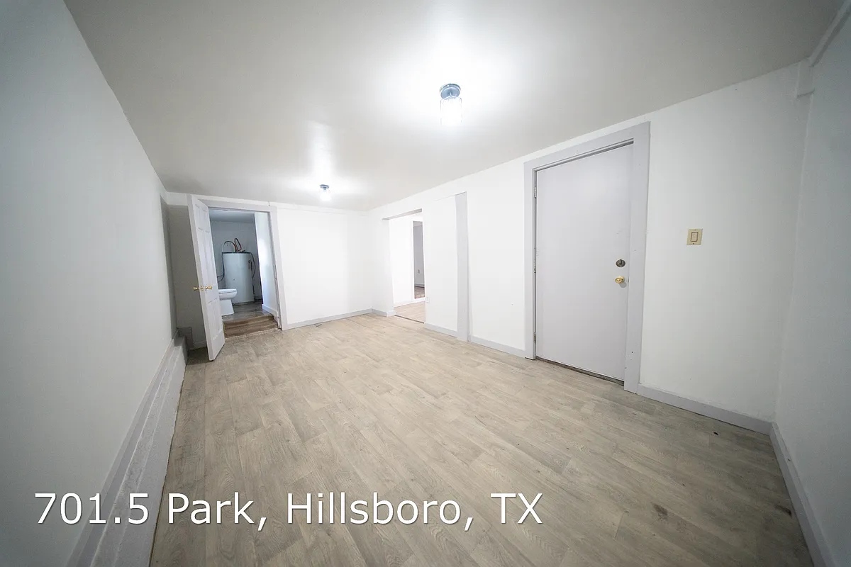 Building Photo - 701.5 E Park Dr #B