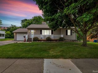 733 E Grand Blanc Rd, Grand Blanc, MI 48439