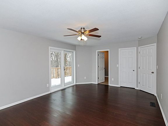 HUGE MSTR BEDROOM