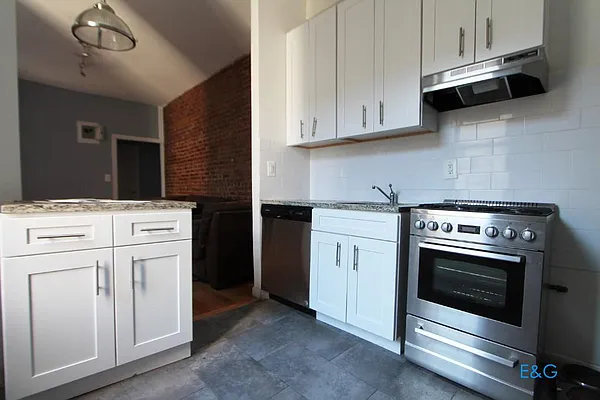 Rented by E and G Realty Group | media 5