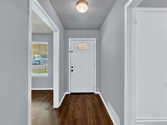 4th image of 2203 Granada Dr