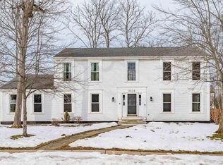 9906 Woodstream Dr, Fort Wayne, IN 46804