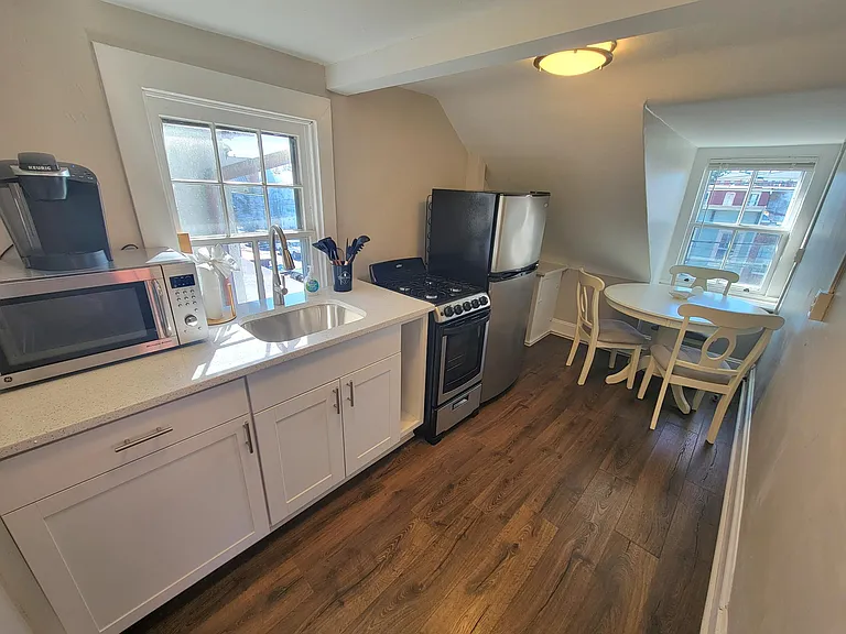 126 Prince George St #5 — Photo 11