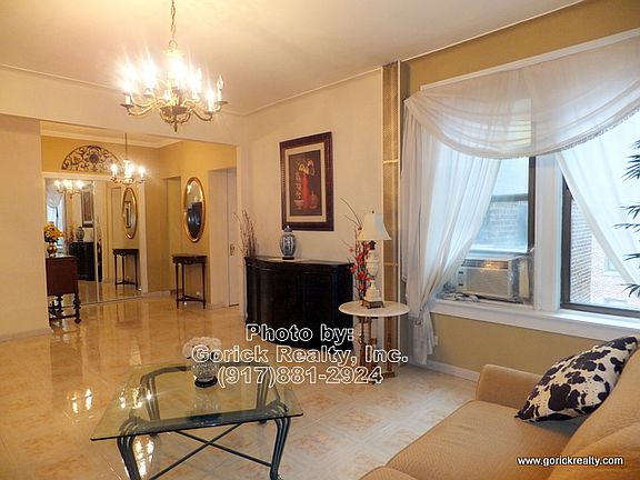 2nd image of 2922 Barnes Ave APT 3H