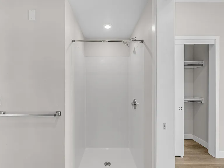 825 Coronado-Building — Photo 83