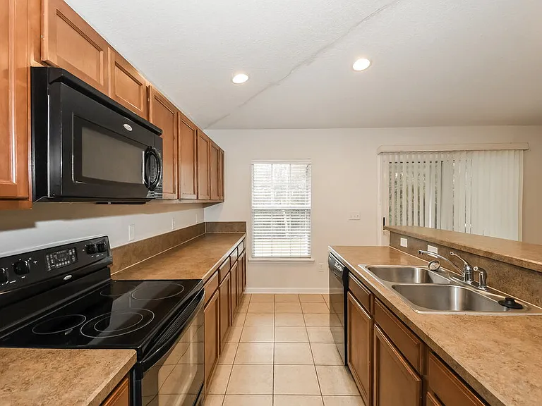 2274 Tyson Lake Dr — Photo 6