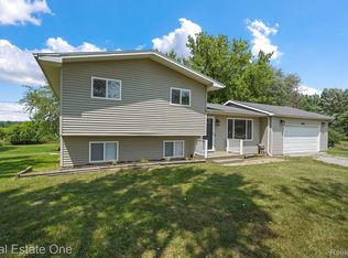 4266 Grand Blanc Rd, Swartz Creek, MI 48473