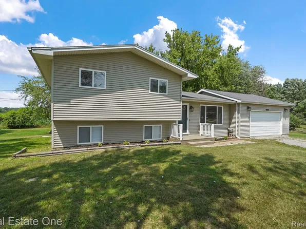 4266 Grand Blanc Rd, Swartz Creek, MI 48473