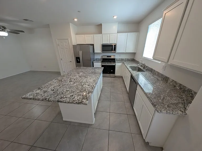 664 Vetiver Ln — Photo 11