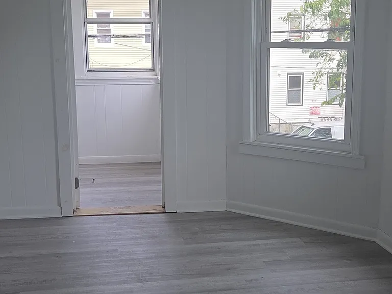 426 Poplar St #2 — Photo 6