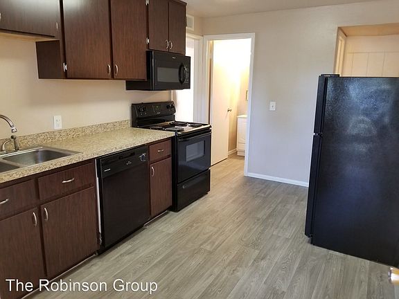 2nd image of 805 W Brown St #8249752