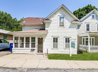 303 Curtice St E, Saint Paul, MN 55107