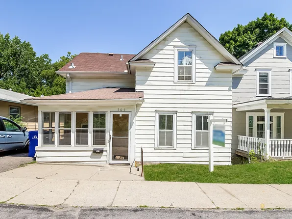 303 Curtice St E, Saint Paul, MN 55107