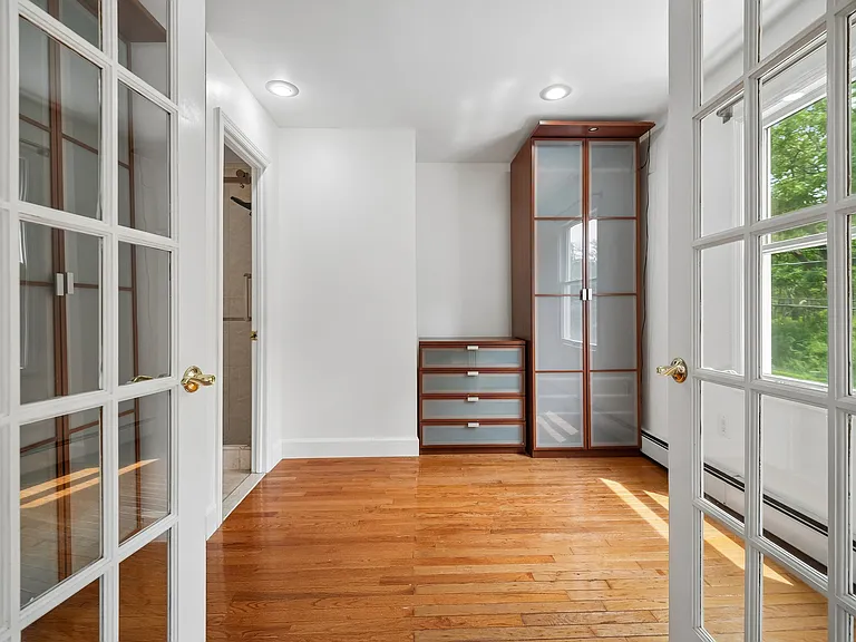 66 W Hobart Gap Rd — Photo 18