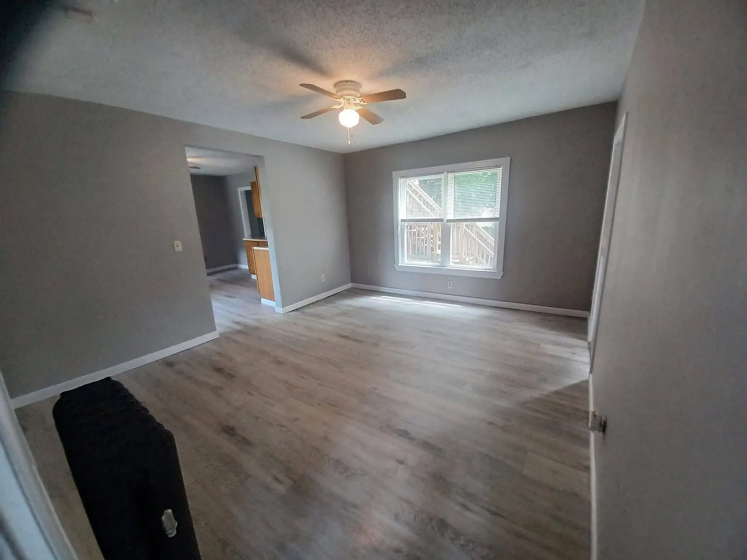 3 bed, $2,300 — Photo 1