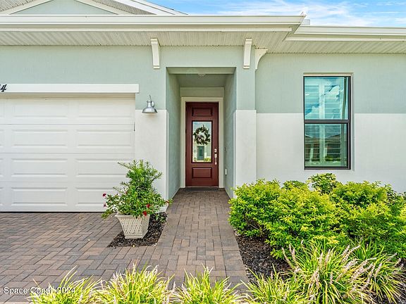 4th image of 9134 Alister Dr