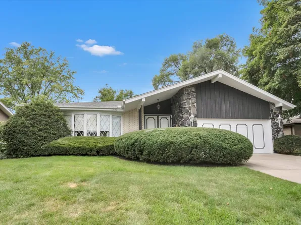 12130 S Flambeau Dr, Palos Heights, IL 60463