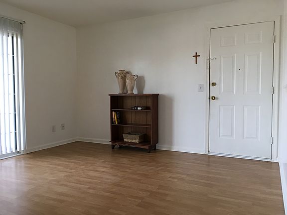 3rd image of 5623 Hornaday Rd Unit C