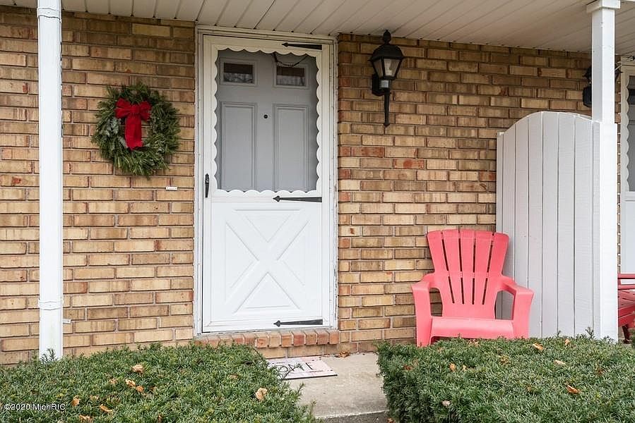 1st image of 2586 Cherrywood Ct #8