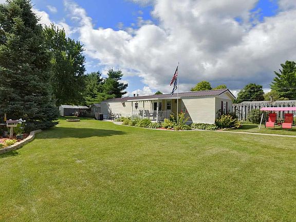 3rd image of 4969 Luanne Ln