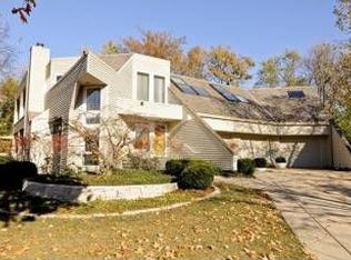 1111 Falcon Ct, Wheaton, IL 60187