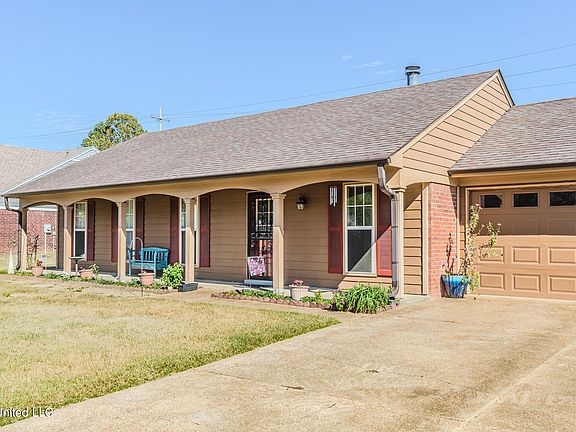 3rd image of 6220 Cambridge Dr