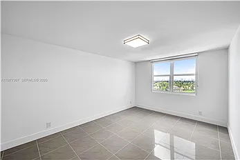 6770 Indian Creek Dr #70 — Photo 23