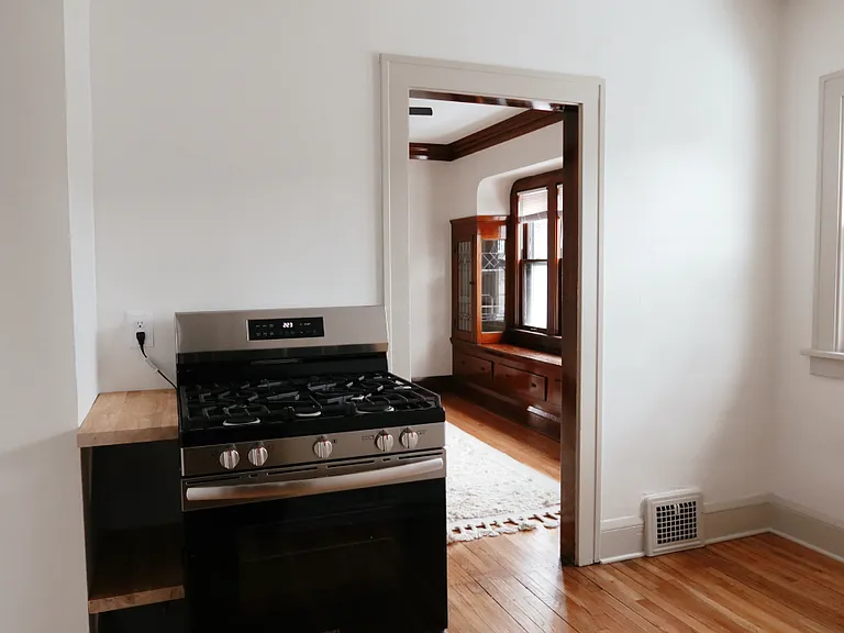 2132 Waterbury Rd #UP — Photo 3