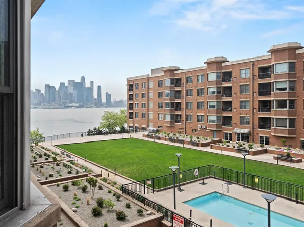 20 Avenue At Port Imperial APT 329, West New York, NJ 07093