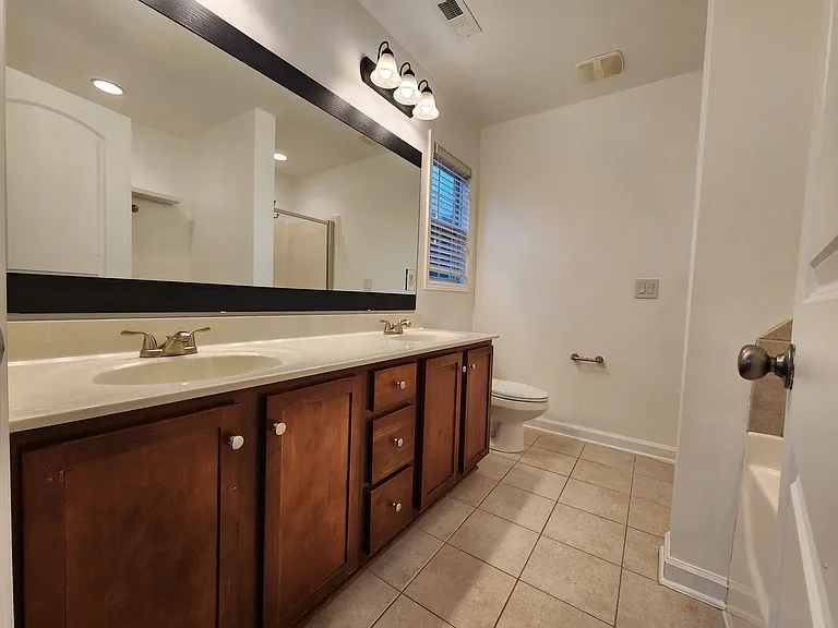 303 Wynbrookee Ln — Photo 15