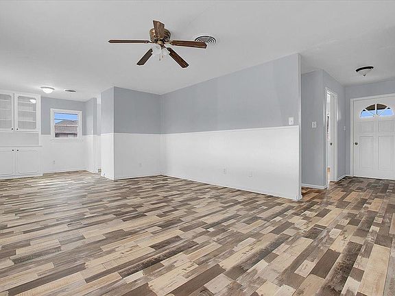 4th image of 4306 E 61st St