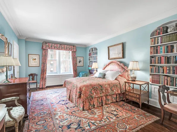 770 Park Avenue image 11 of 15